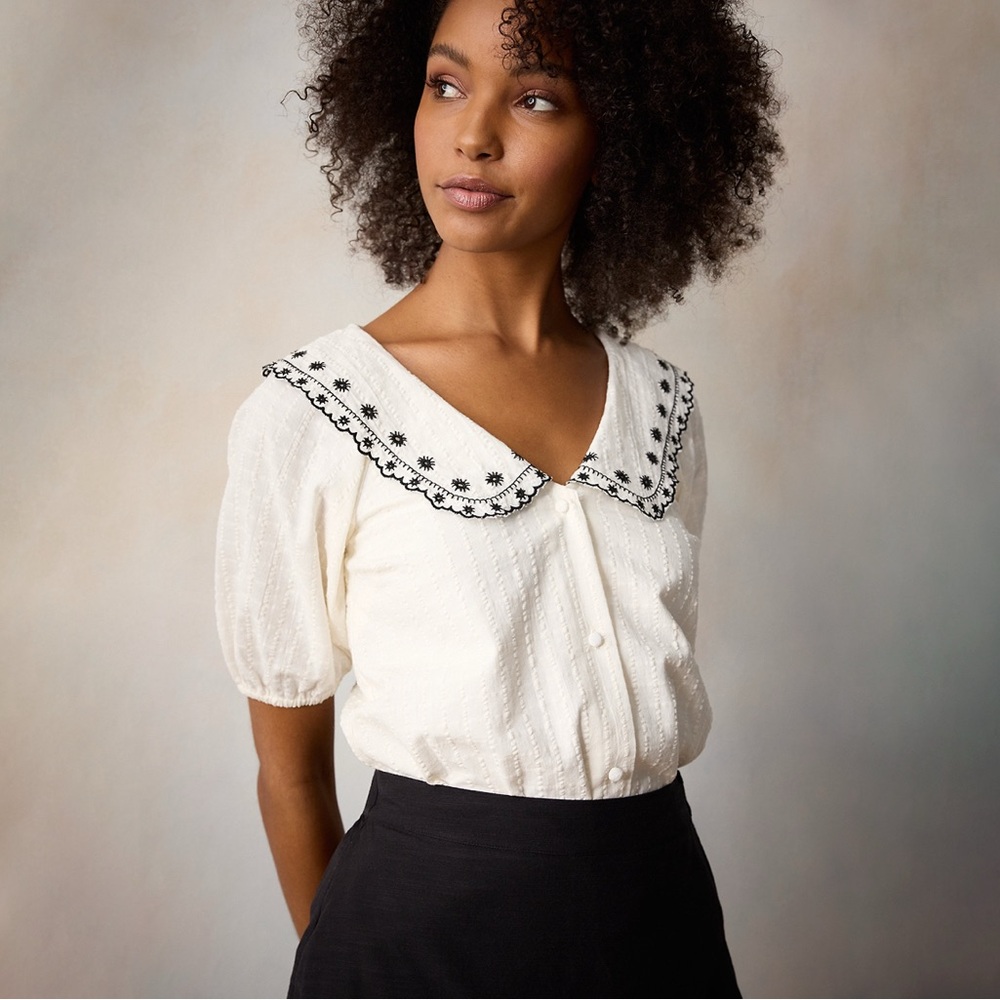 NWOT! LC Lauren Conrad puff sleeve peasant top